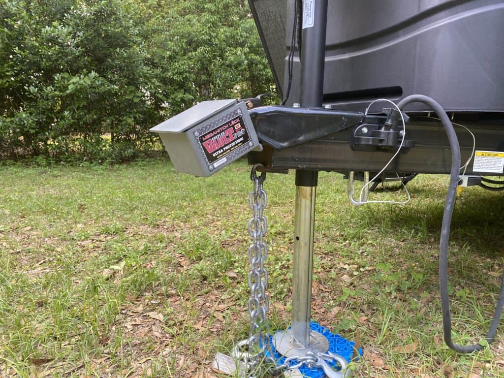 MEGAHITCH COUPLER VAULT COMBO KIT (35946510) UltraFab Products