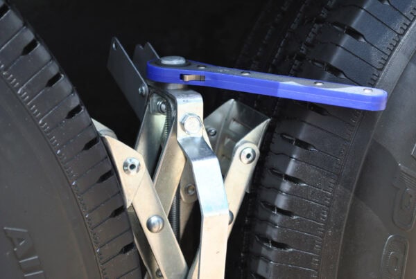 Super Grip Chock (XL, 2/pack) 21-001095 - Image 5